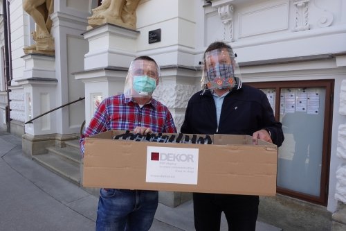 Štíty darem Uherskému Hradišti